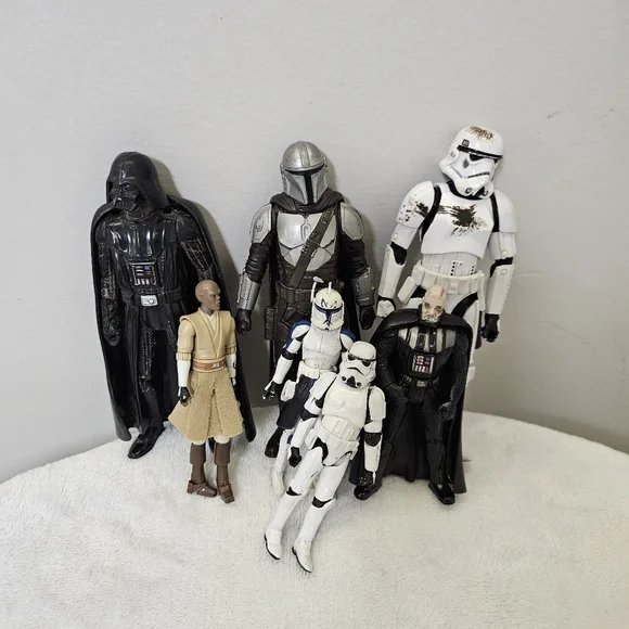 Star Wars Action Figure Set - Black, White, Tan - Picture 16 of 16